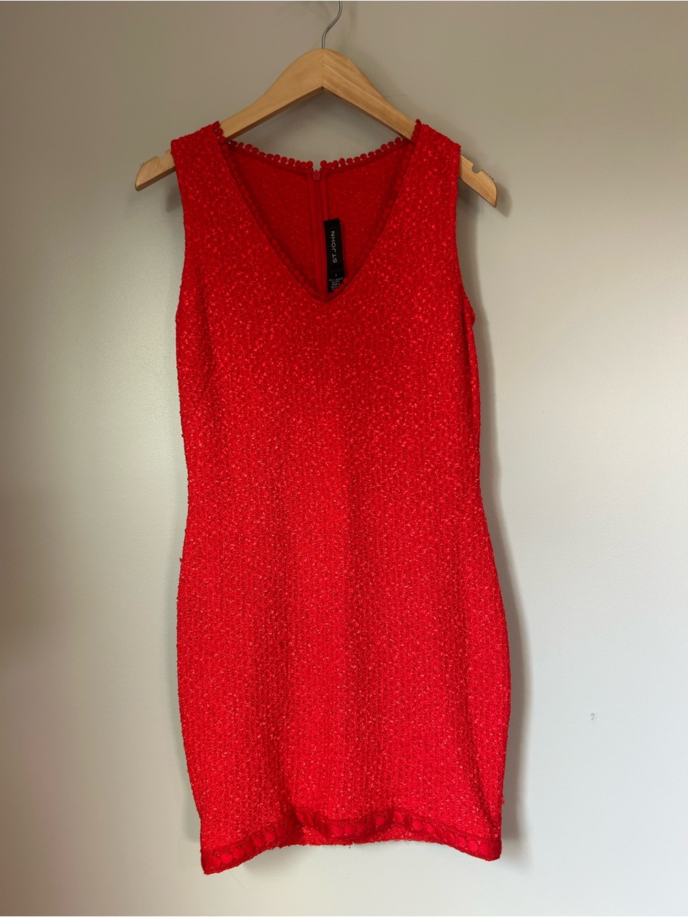 St. John Red Textured Knit Sleeveless Sheath Dress Size 2 Pom Trim